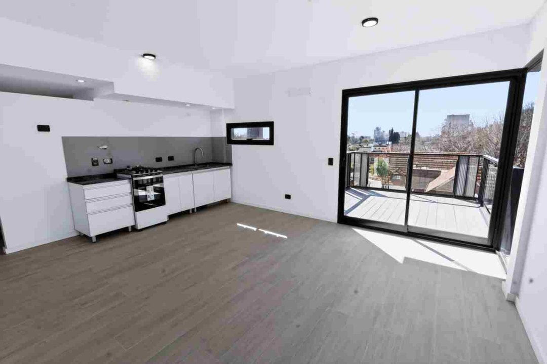 DEPTO 2 AMBIENTES DOBLE BALCON CON COCHERA QUILMES