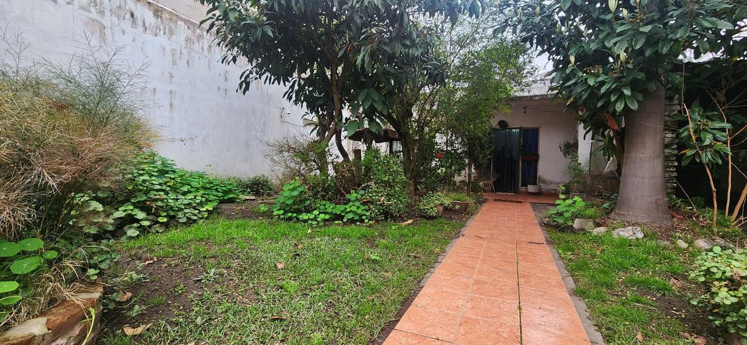 VENTA CASA 3 AMB A REFACCIONAR ITUZAINGO APTO CRED