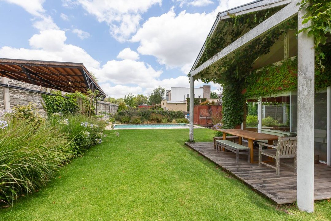 CASA VENTA 4 AMB CON PISCINA - APTO CREDITO