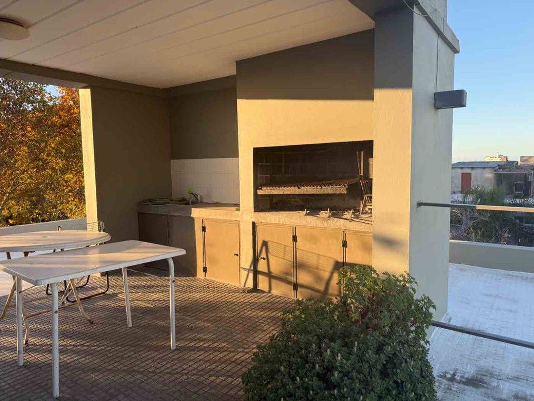VENTA DEPARTAMENTO 2 AMBIENTES COCHERA SAN ISIDRO