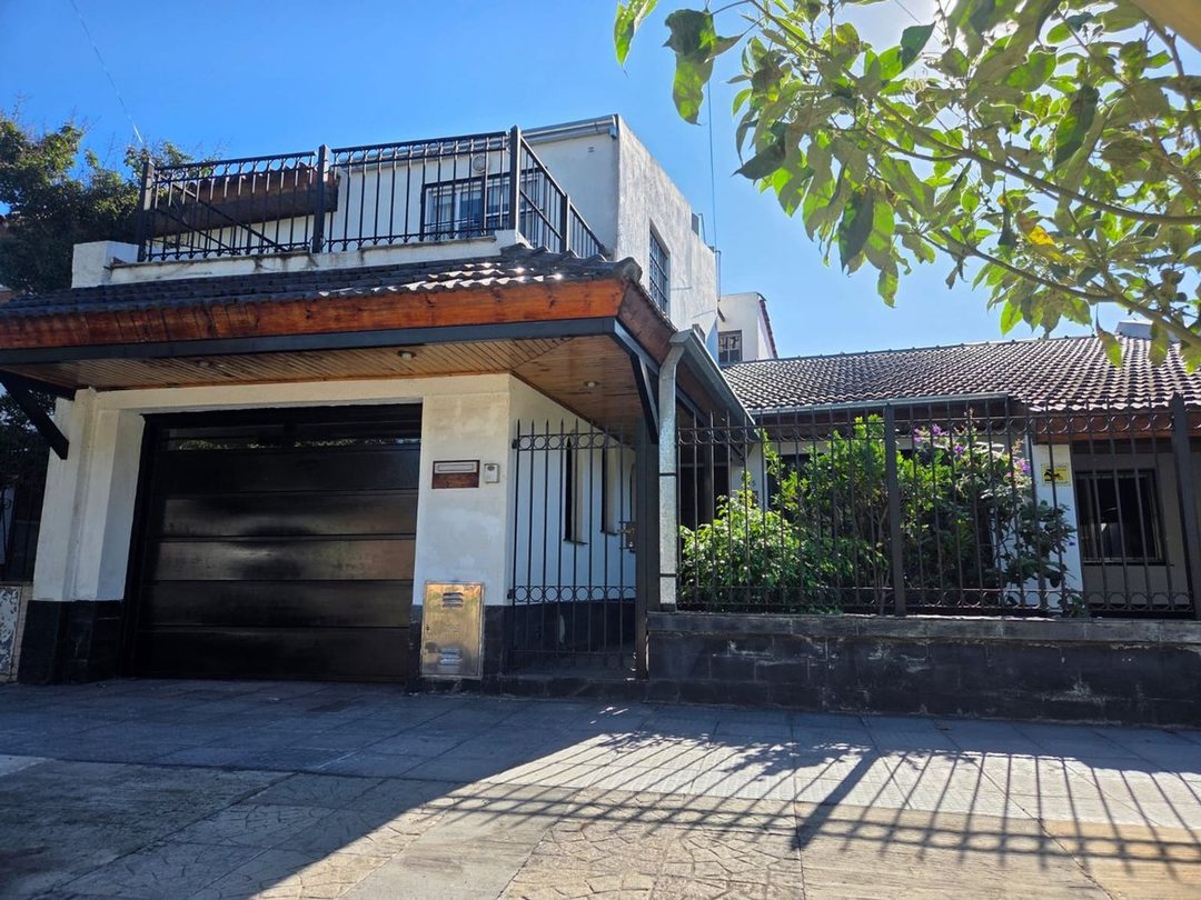 Venta casa 6 ambientes en Haedo