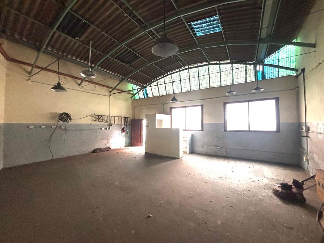 VENTA CASA  - DEPOSITO - GALPON Y LOCAL