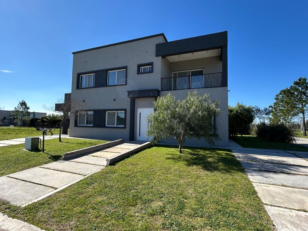 Casa de 6 ambientes en Venta en Canning