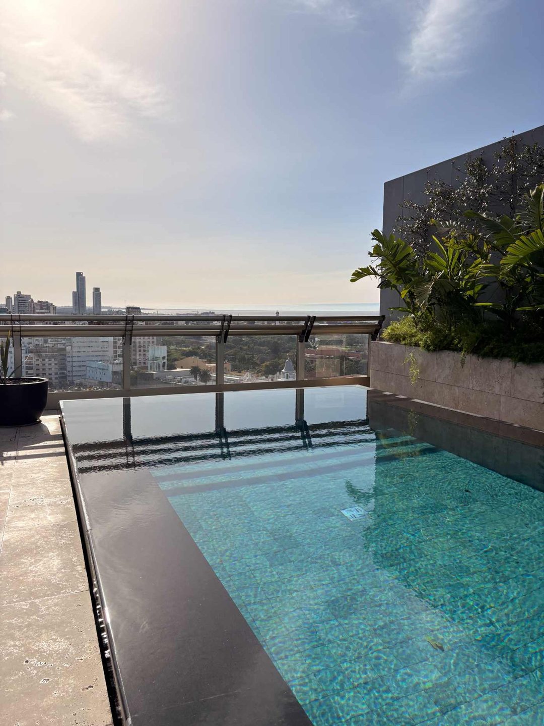 ALQUILER AMOBLADO DECO TOWER AMENITIES SEGURIDAD