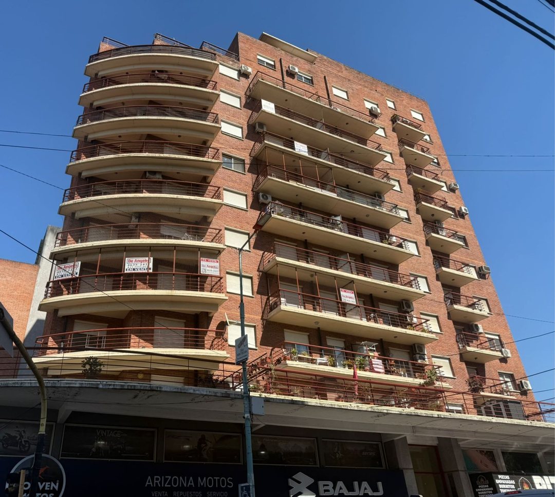 VENTA DEPARTAMENTO 4 AMBIENTES EN MORON CENTRO