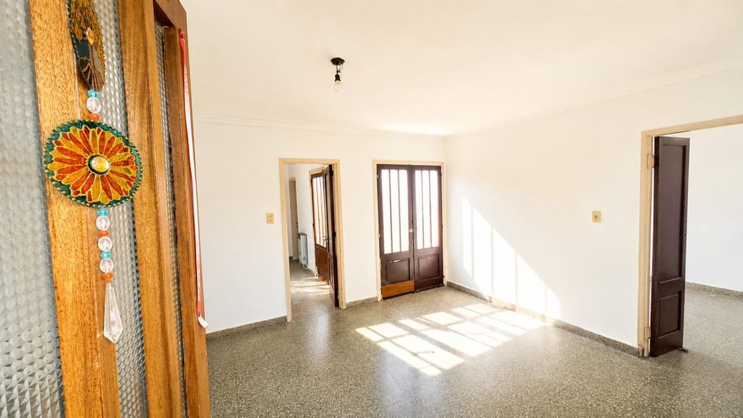 VENTA PH A REFACCIONAR c/PATIO y PARQUE - LA PLATA