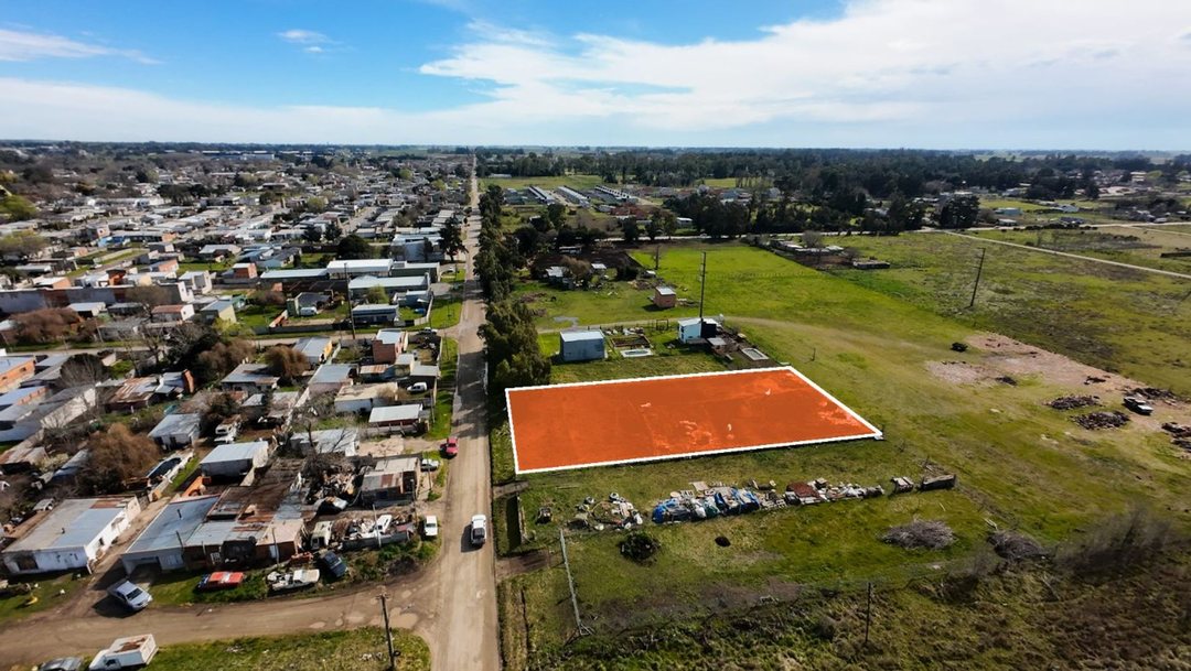 LOTE AMPLIO ZONA HIPICO SUBDIVISIBLE EN PH