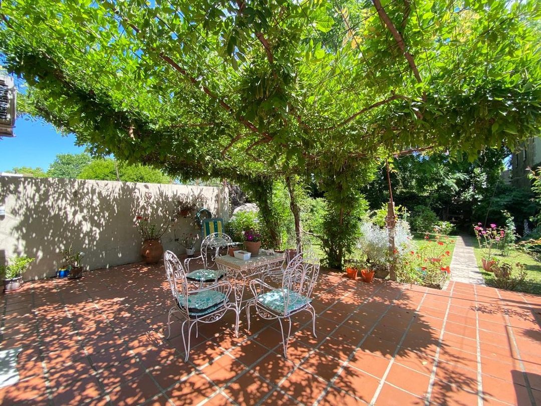 VENTA EN BLOCK CASA Y 2 DEPTOS TEMPERLEY ESTE!!!