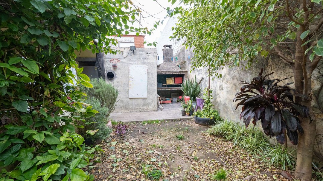VENTA CASA PASILLO BARRIO TABLADA
