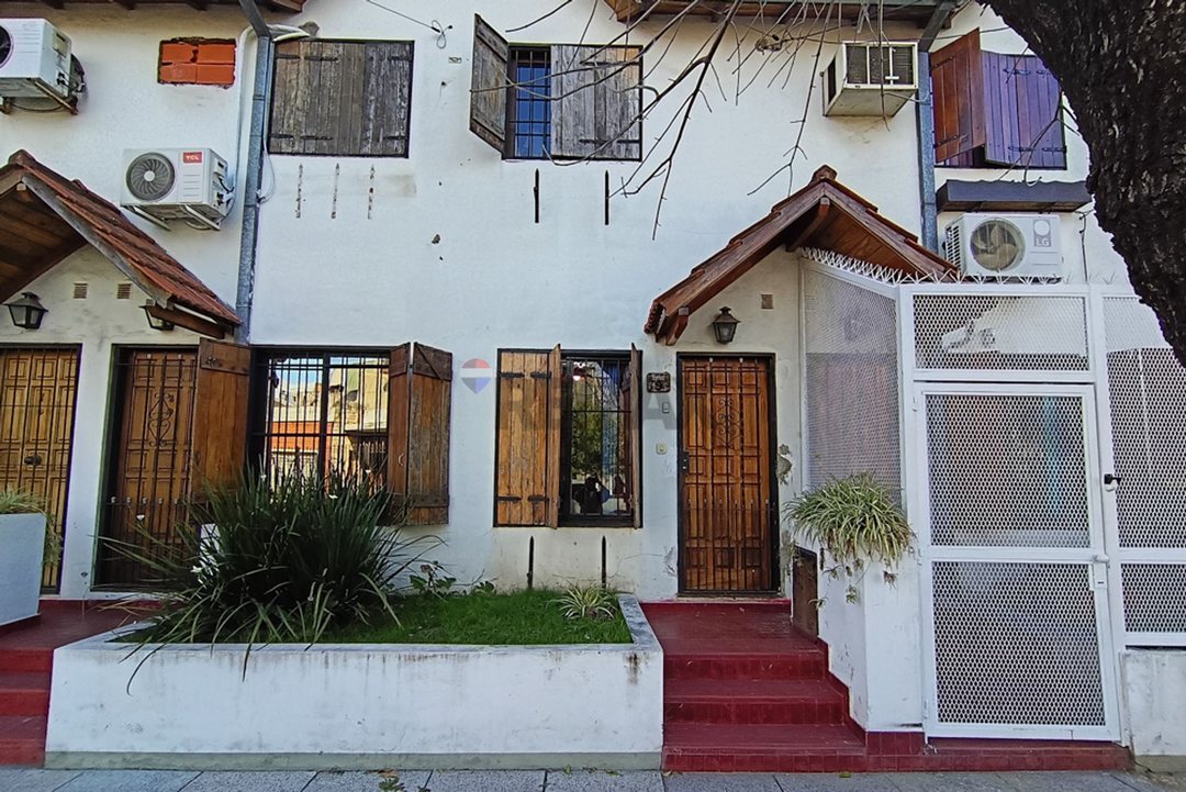 VENTA PH DUPLEX RAMOS MEJIA CON COCHERA