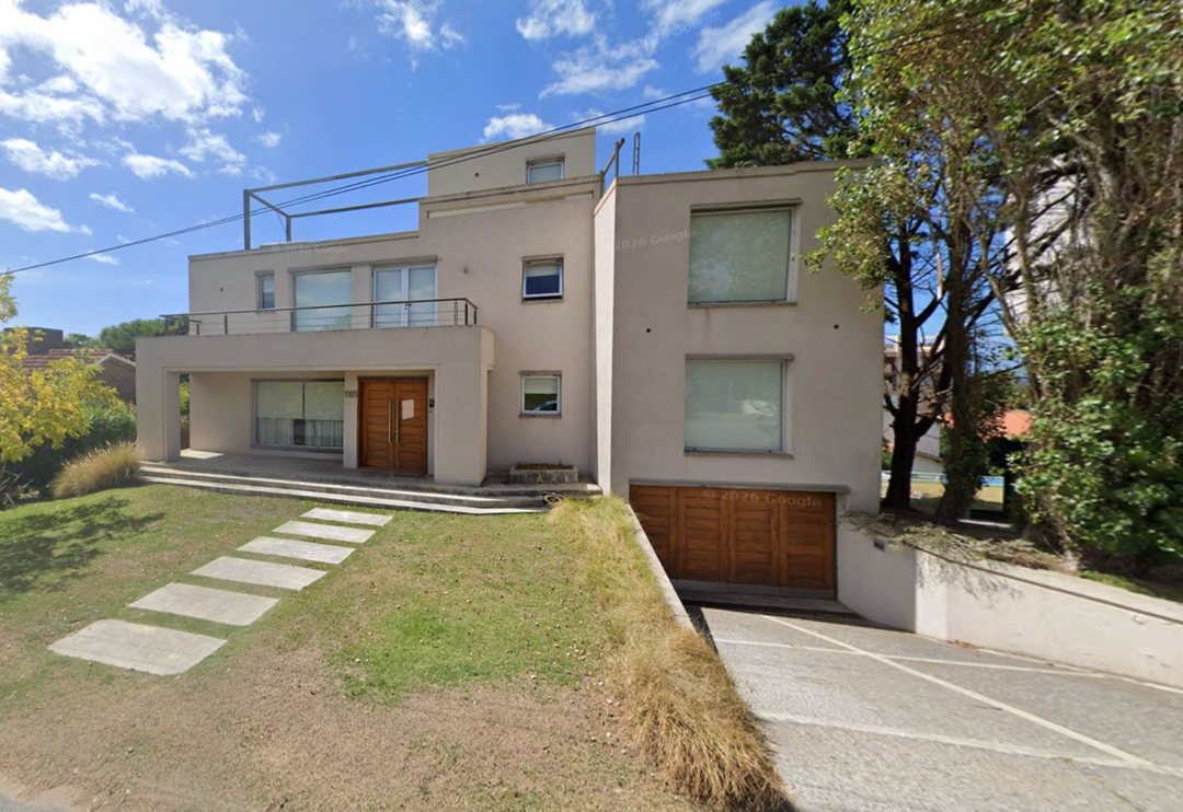 VENTA DE CASA EN PINAMAR