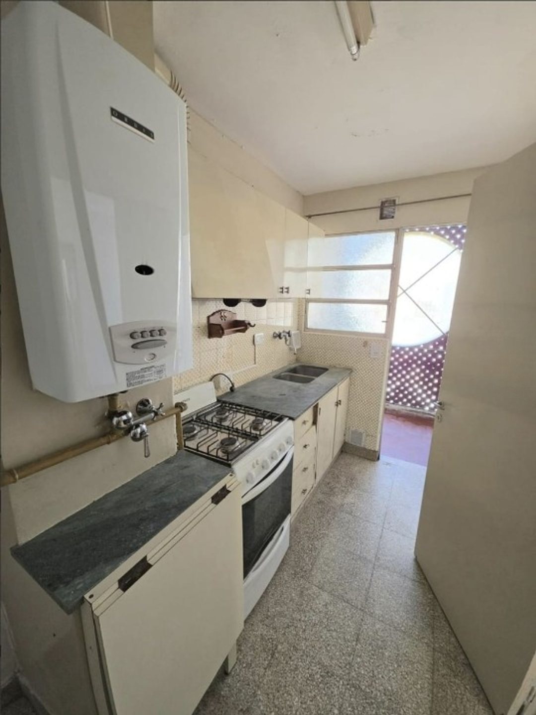 VENTA DEPARTAMENTO 2 DORMITORIOS APCREDITO LOURDES