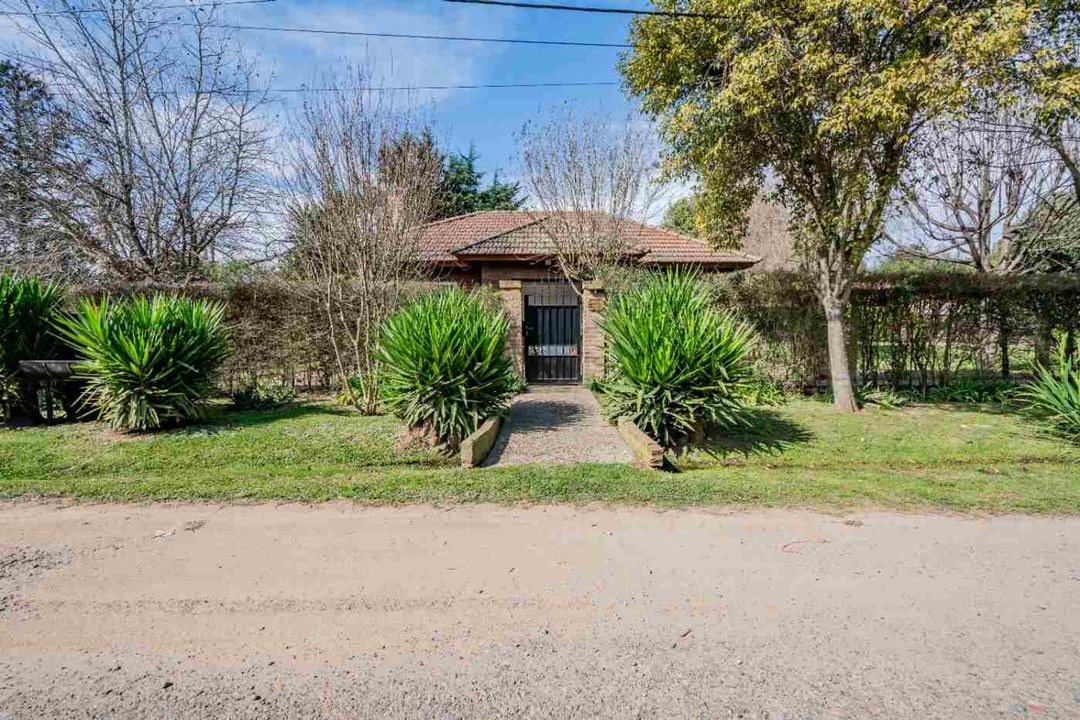 Venta Casa 3 amb + Quinco y pileta en EL CAZADOR