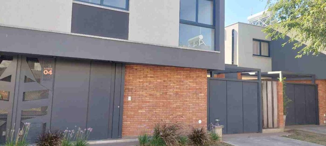 VENTA DUPLEX 3 DORMITORIOS, HOUSING DISTRITO BUNGE