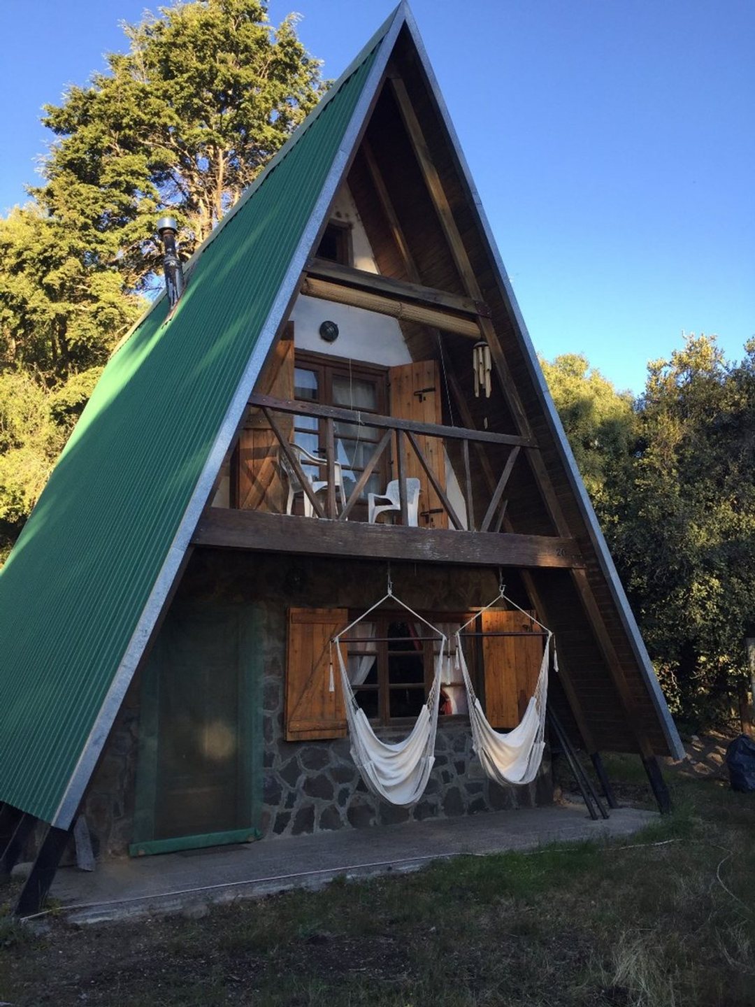 EQUIPO RE/REMAX VENDE CABAÑA ALPINA VILLA PEHUENIA