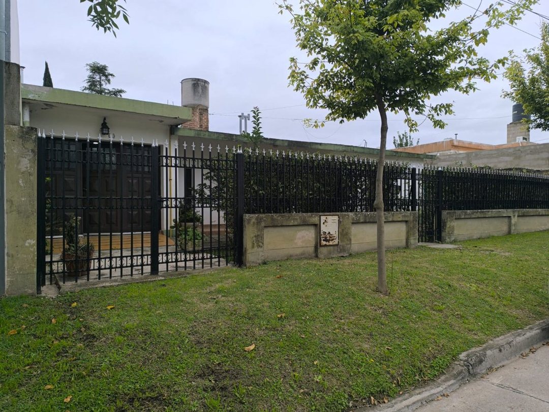 VENTA CASA 3 DORMITORIOS ALTA GRACIA