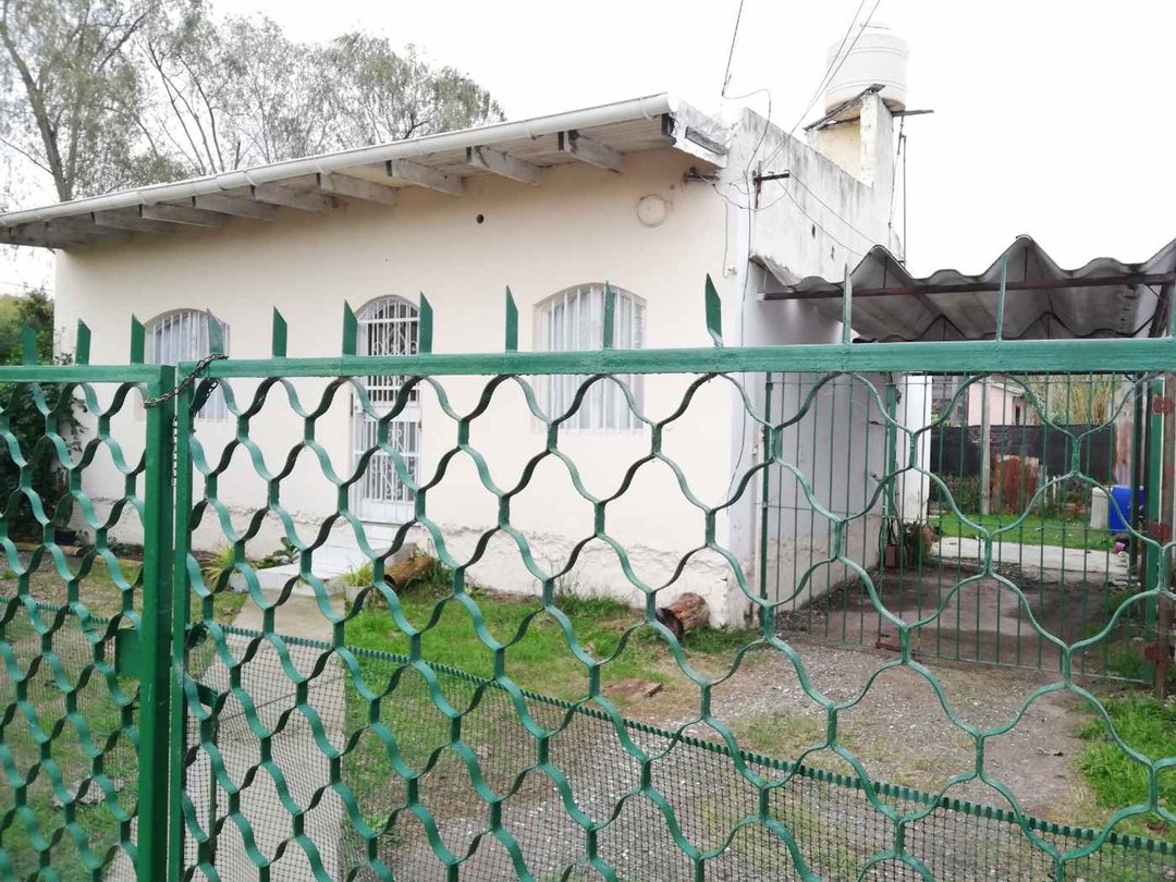 CASA EN VENTA BERISSO