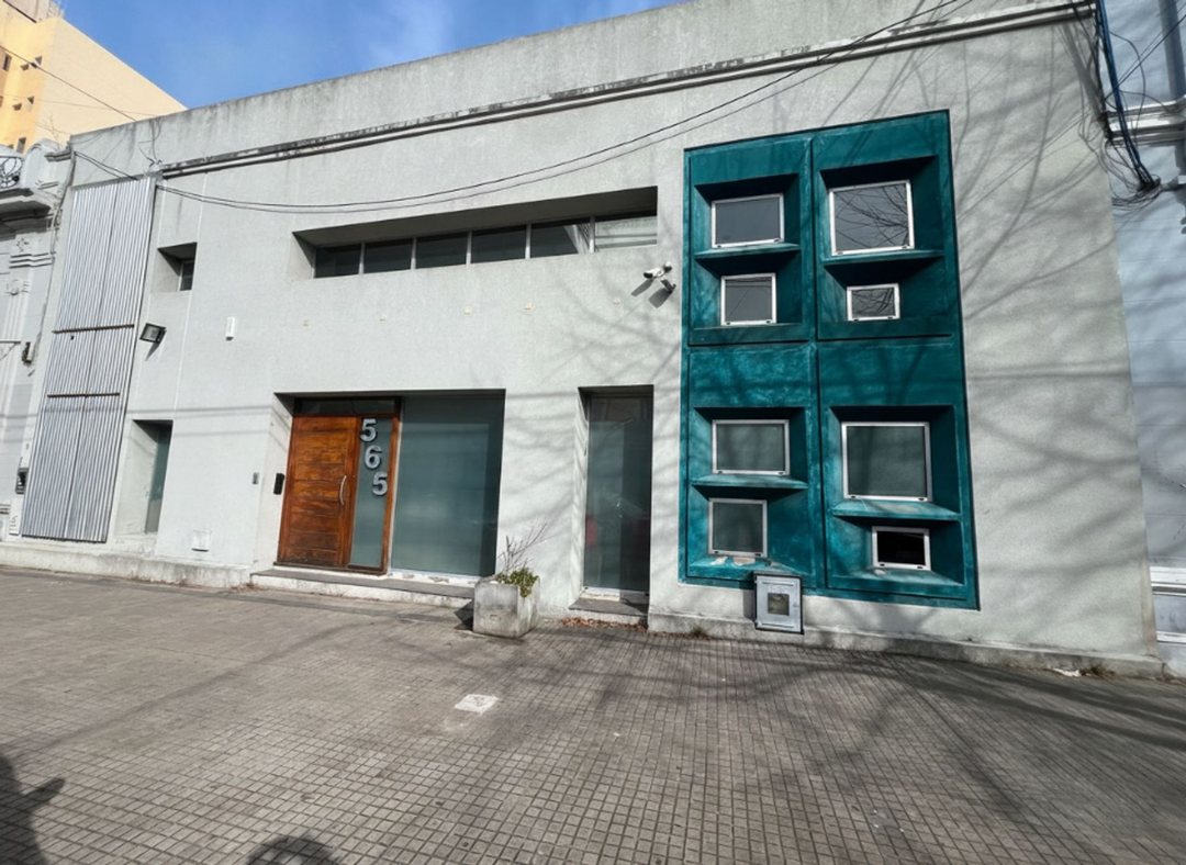 HOSTEL, EDIFICIO A LA VENTA LA PLATA