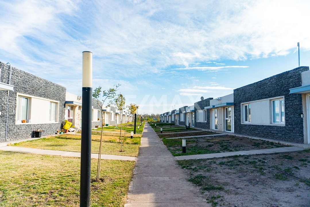 VENTA CASAS 2 DORM. LA FALDA ETAPA II, CIPOLLETTI