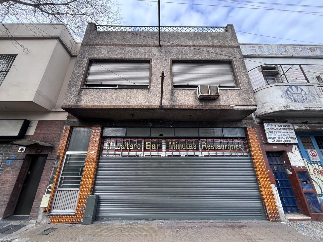 LOCAL CON VIVIENDA EN VENTA EN LANUS OESTE