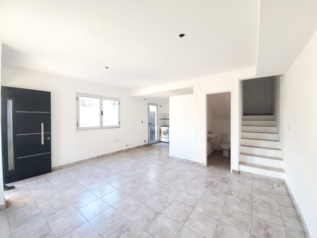 VENTA DUPLEX 2 DORMITORIOS CON COCHERA