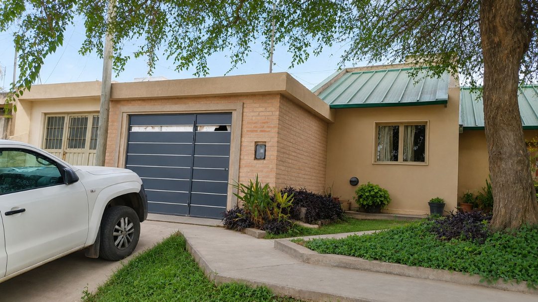 VENTA CASA 3 DORM PILAR