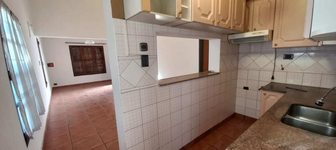 VENTA CASA + OFICINA + GALPON EN CENTRO MAIPU