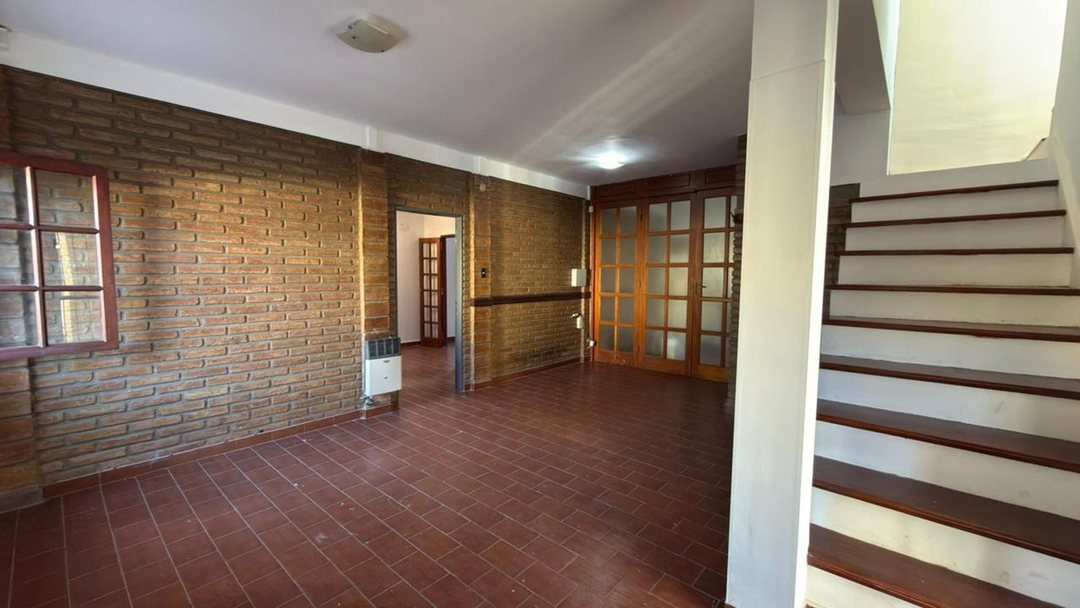 VENTA CASA 4 DORMITORIOS ALTA CORDOBA
