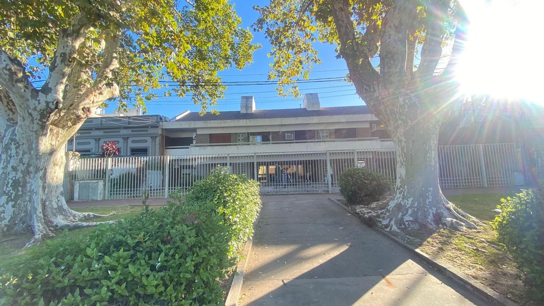 3 dormitorios, patio y cochera en VENTA, Alberdi