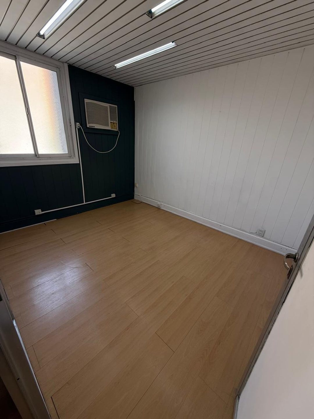 EXCELENTE CONSULTORIO DISPONIBLE- ZONA CENTRICA