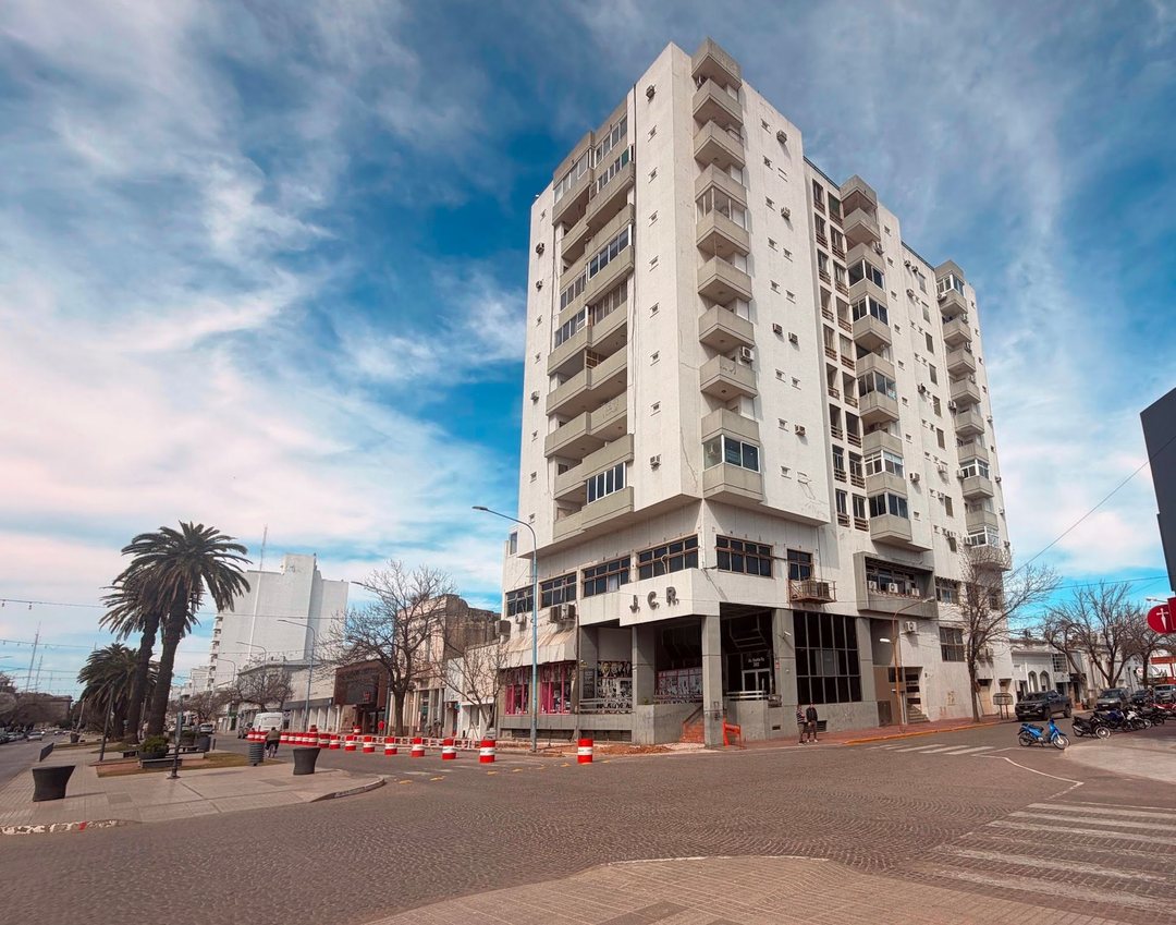 ALQUILER/ DEPTO/ 3DORM/ MICROCENTRO/ SERVICIOS