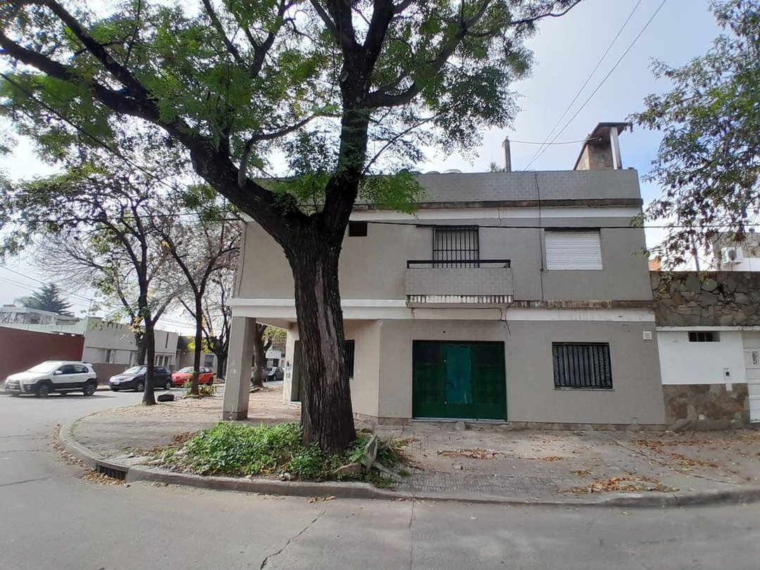 CASA 3DORMI VENTA LA SEXTA APTA CREDITO COCHERA