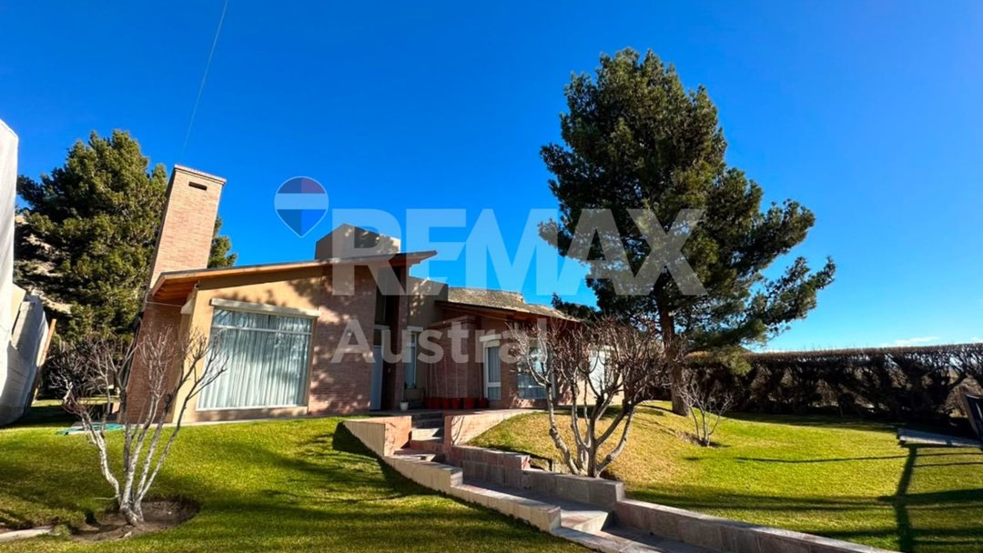 EN VENTA CASA BARRIO GUEMES