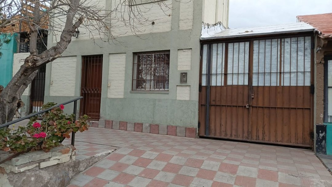 Venta Casa c/ Dpto Mendoza Las Heras 4 Dormitorios