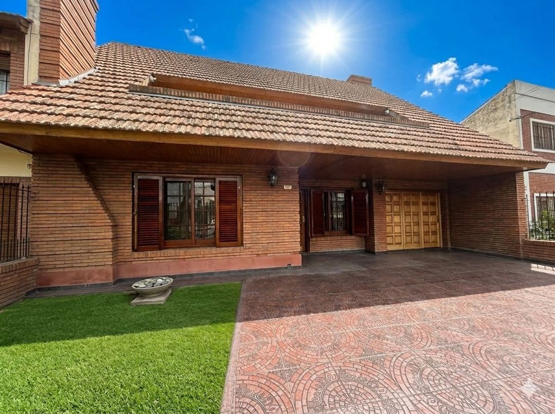 VENTA CASA 4 AMBIENTES JOSE C PAZ