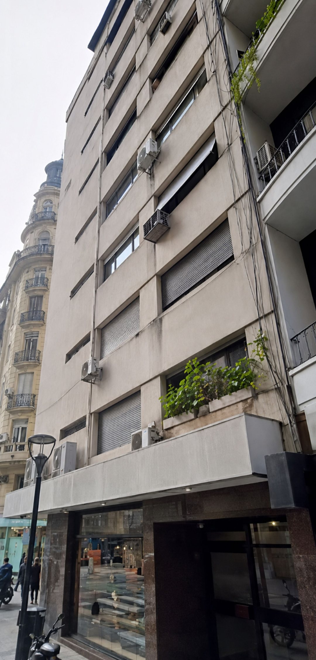 Venta de monoambiente en Retiro Centro