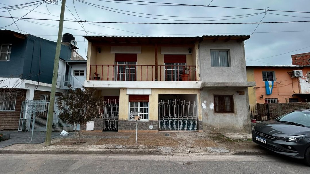 CASA EN VENTA 4 DORMITORIOS, ELORDI 3884, NEUQUEN