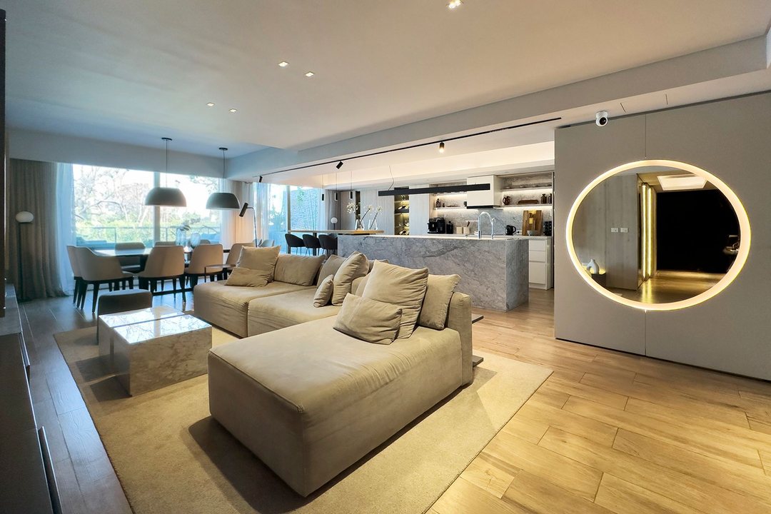 Venta Penthouse 7 ambientes, piscina 3 cocheras