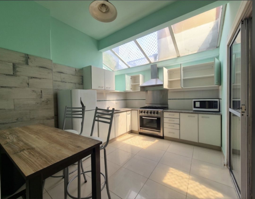 PH EN VENTA BECCAR PB 3 AMB CON PATIO Y PARRILLA