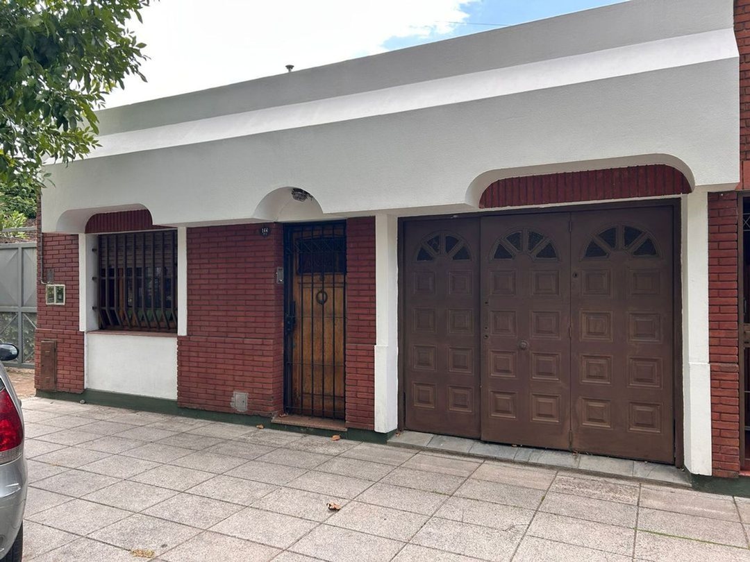 PH 4 AMBIENTES VENTA COCHERA LOMAS DE ZAMORA LUMIN