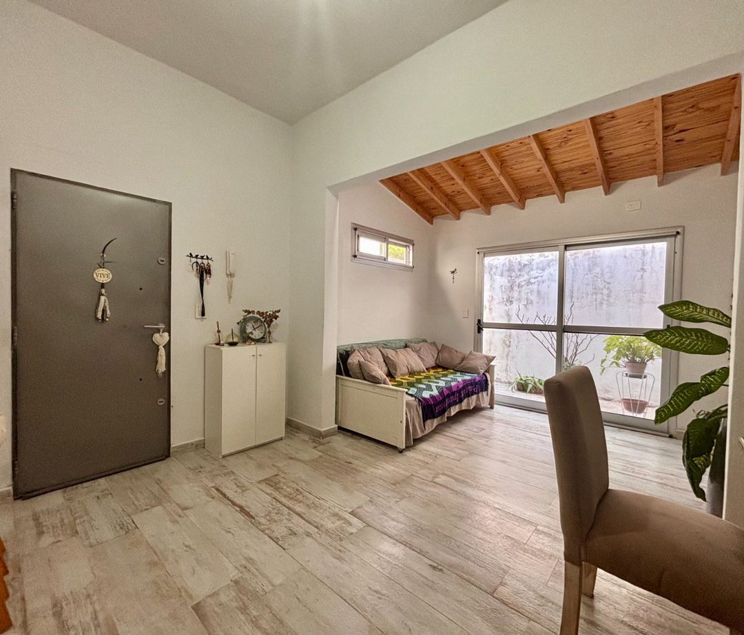Venta PH 7 ambientes en Tablada