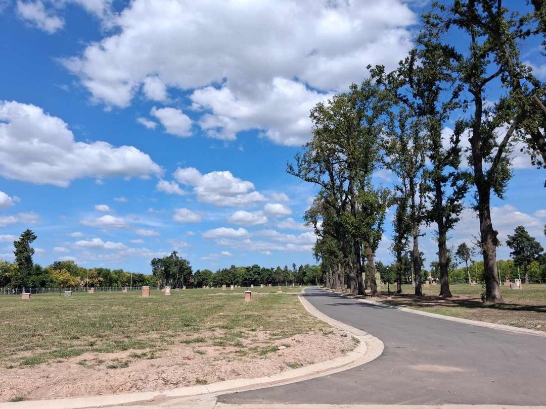 LOTE VENTA BARRIO LA ESTELA PILAR-FINANCIA 50%