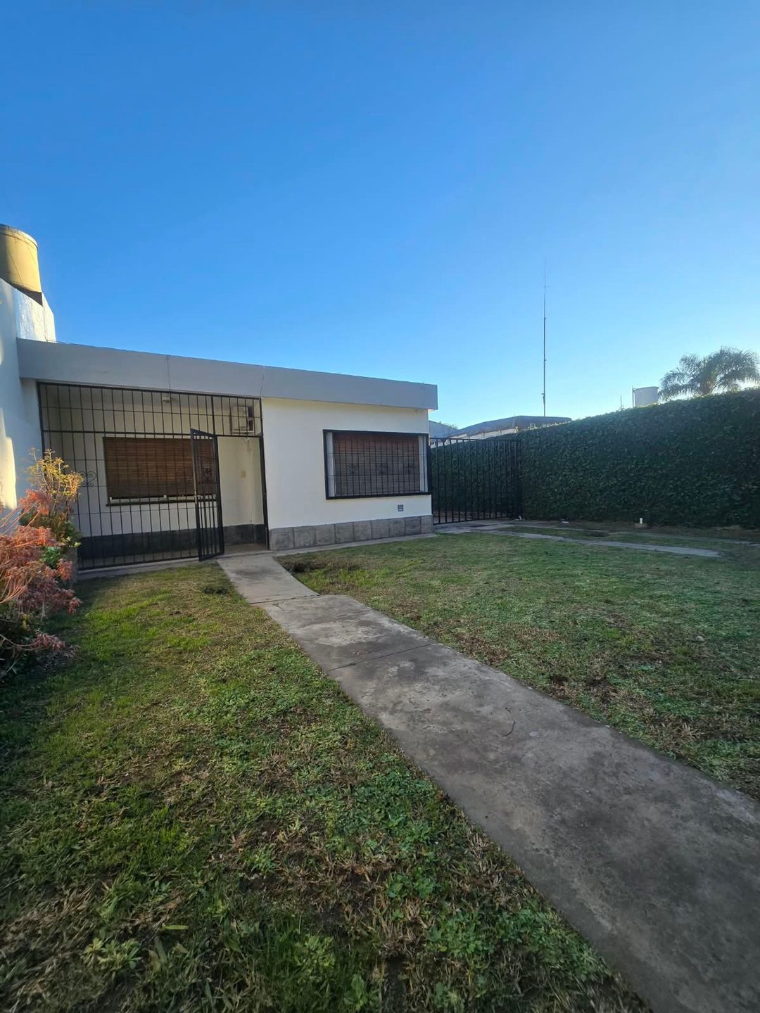 VENTA CASA DOS DORMITORIOS+DPTO FONDO SAN NICOLAS
