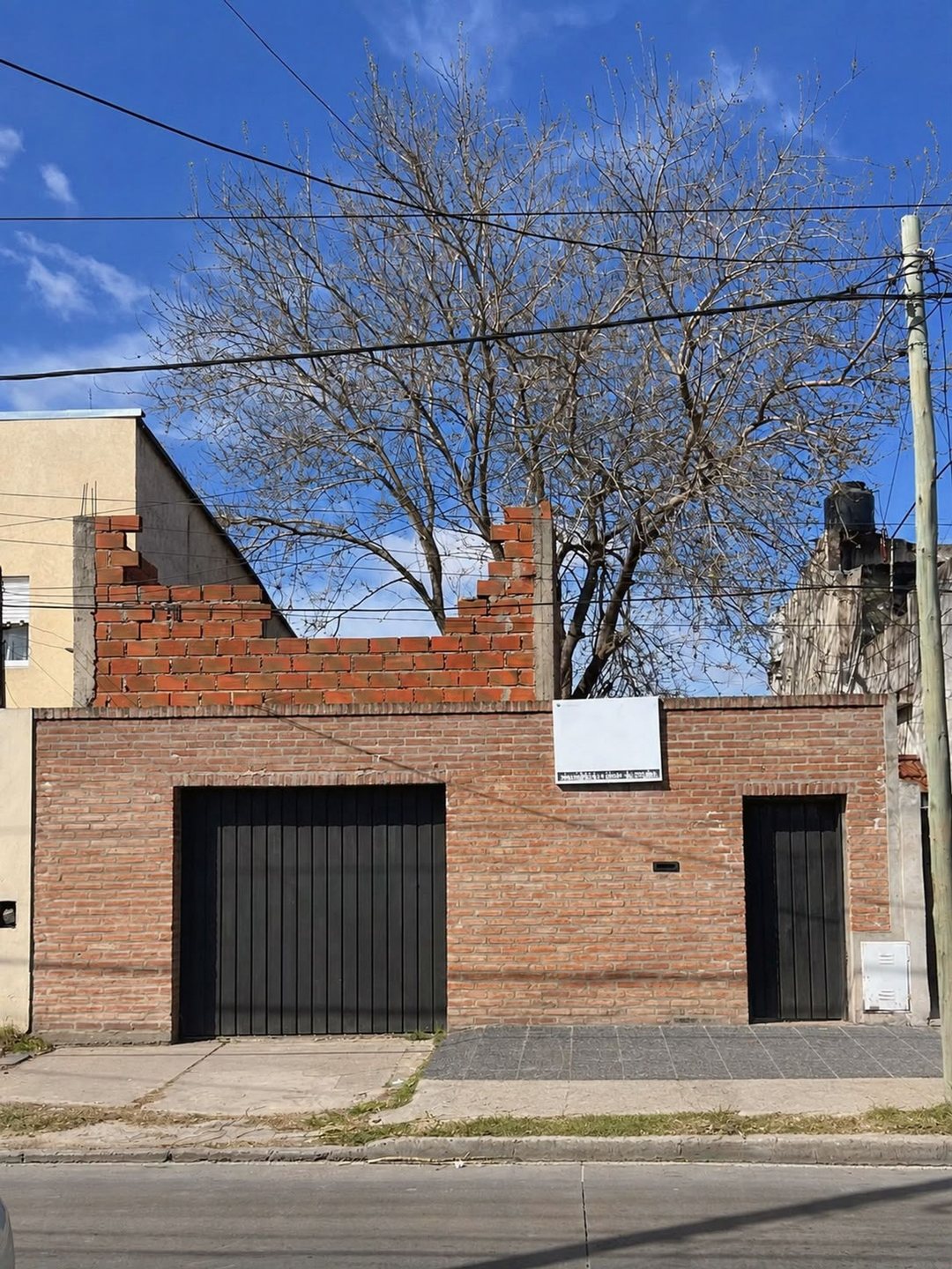 Casa en Venta a Refaccionar en Lanus c Lote propio