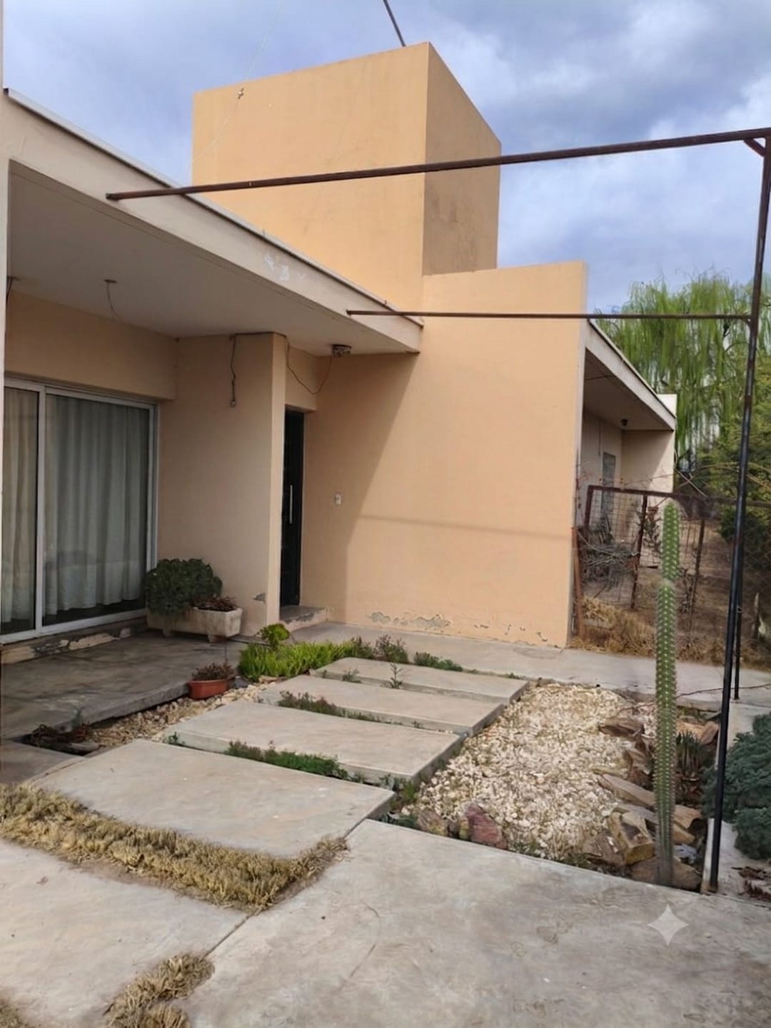 CASA 3 DORMITORIOS ,BARRIO VISTA CIELO ,GUAYMALLÉN