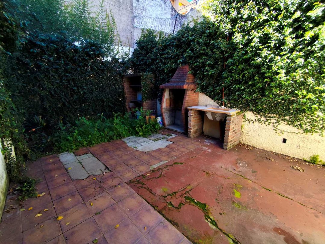 CASA VENTA LOMAS DEL MIRADOR 4 AMB y DEPTO 2 AMB