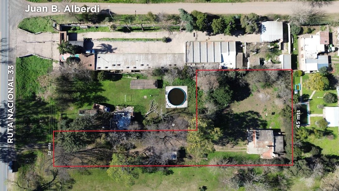 Se vende quinta c/lote de 3.284m2 sobre Ruta NN°33