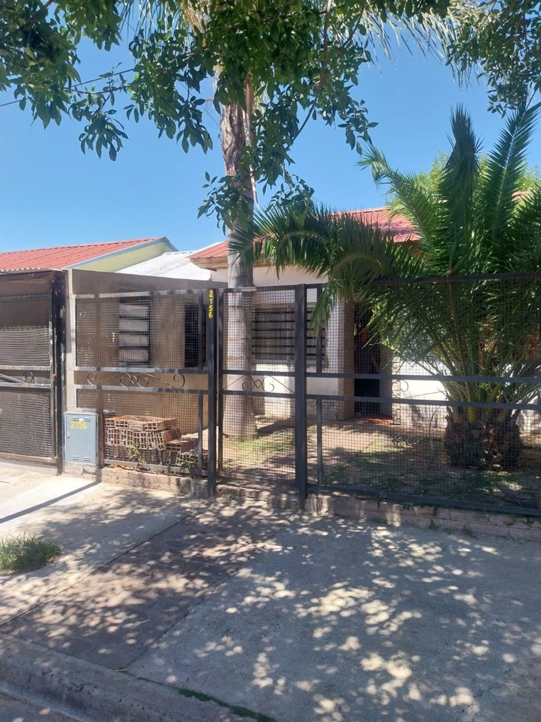 CASA EN VENTA EN PERGAMINO