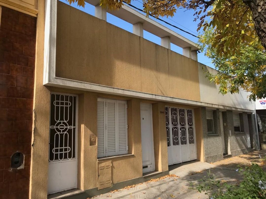 Venta casa dos dormitorios con cochera