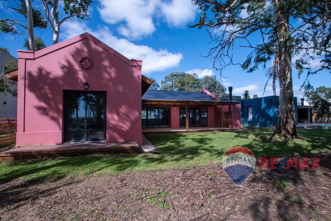 CASA VENTA COSTA ESMERALDA A ESTRENAR